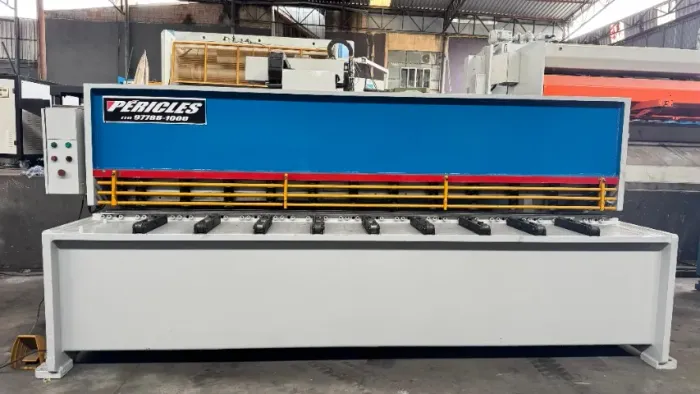 GUILHOTINA HIDRÁULICA