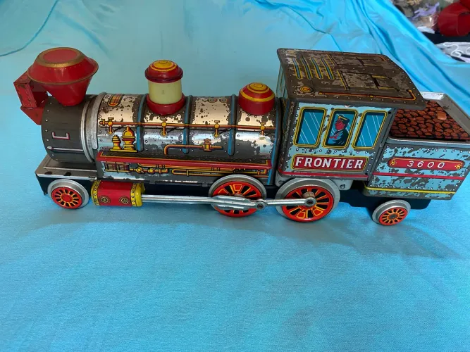 Trem Frontier 360 antigo