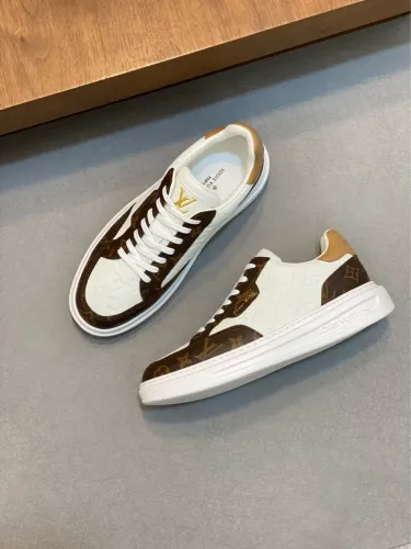 Tênis Louis Vuitton em couro