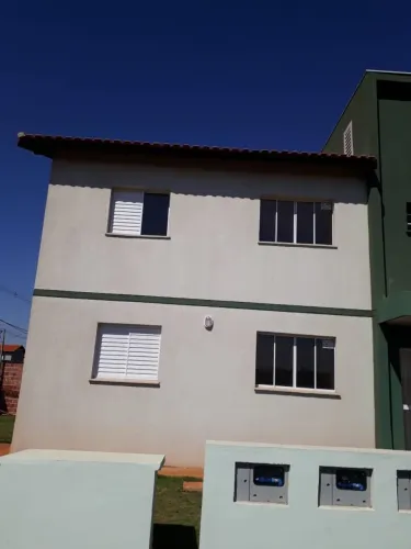 Vende Sobrado Financiado