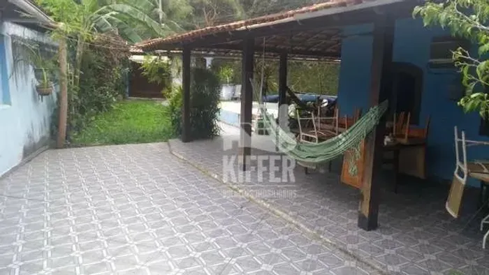 Casa 3 Quartos com Piscina, Suíte com Closet e 2 Vagas em Niterói