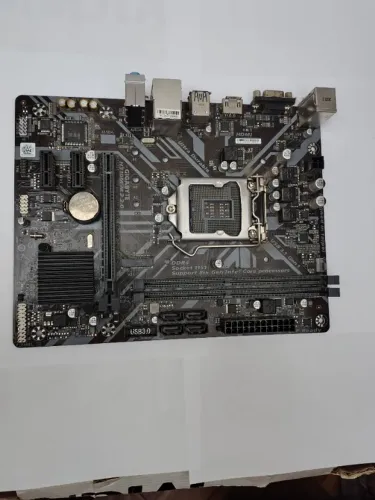 Placa-Mãe Gigabyte H310M M2 2.0 SOQUETE 1151 DDR4. Com defeito.