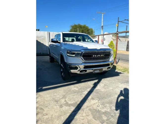 Ram 1500 Limited 5.7 CD 4X4 Aut. 2023