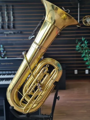 TUBA REYNOLDS 5/4 C/ 3 PISTOS LAQUEADA SI BEMOL (SEMINOVA) #6938