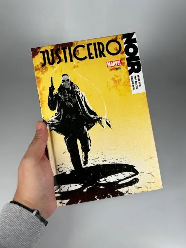 HQ Justiceiro Noir