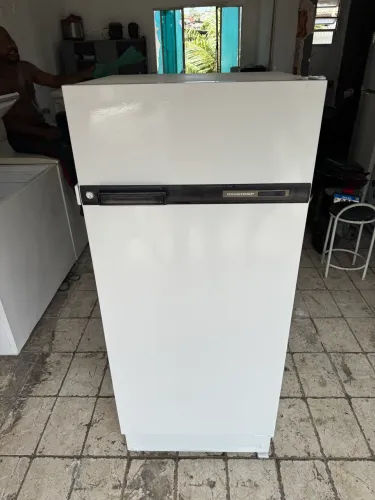 Vendo freezer vertical Brastemp R$ 850