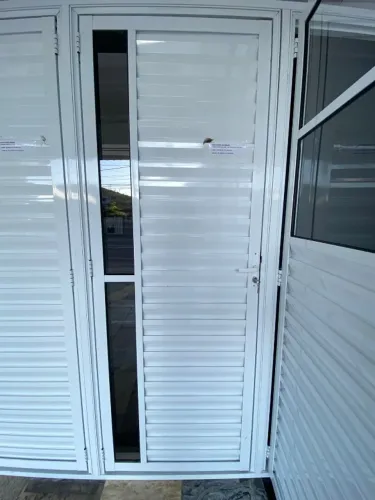 SUPER OFERTA - PORTA ALÚMINIO BRANCO LUXO 2.10X60,70 OU 80CM