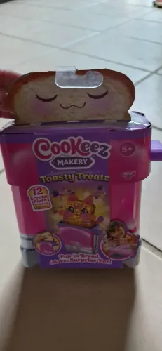 Mini Torradeira Makery Pelúcia Surpresa Perfumada Candide Cookeez makery