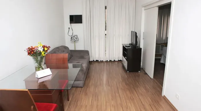 Flat próx ao Metrô Brigadeiro, Hospital de Transplantes e Defensoria Pública de São Paulo.