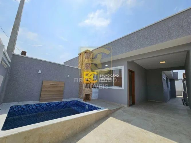 Casa Geminada Nova com Piscina Aprox. 1.500m da Praia