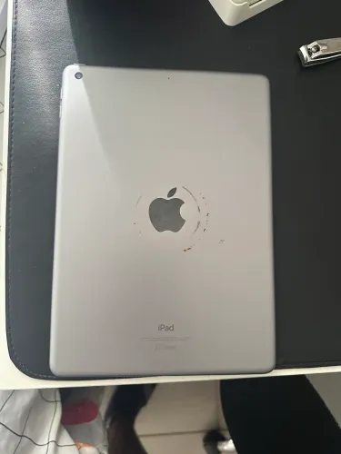 ? iPad 5ª Geração 32GB (A1822) Wi-Fi ? R$ 1.000