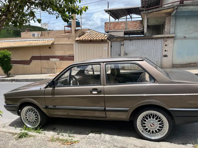 Volkswagen Voyage GL/ Special 1.6/ 1.8 (álcool) 1988