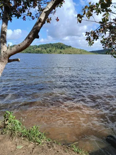 Vendo chácaras na represa Santa Helena Mata de São João 