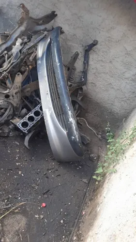 Para choque do Peugeot 206