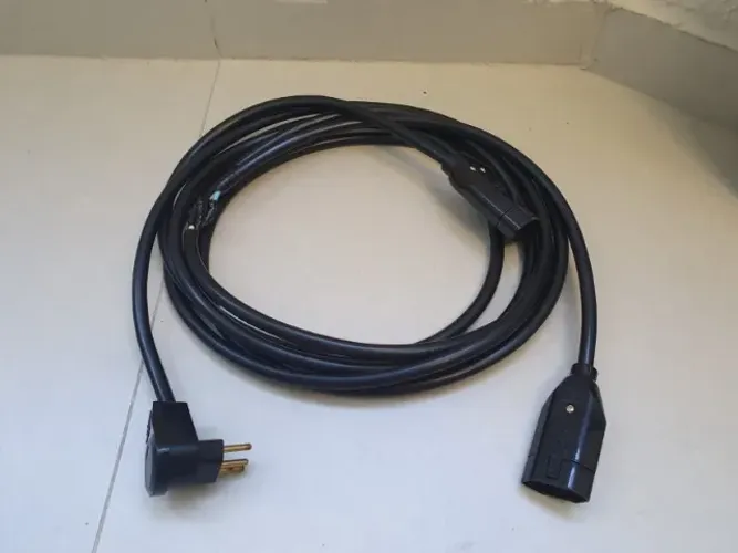 Cordão Prolongador 4m, com 2 pontas femea, extensão reforçada para equipamentos pesados