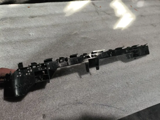 Guia suporte parachoque traseiro Honda Fit 2015 2016 2017 2019