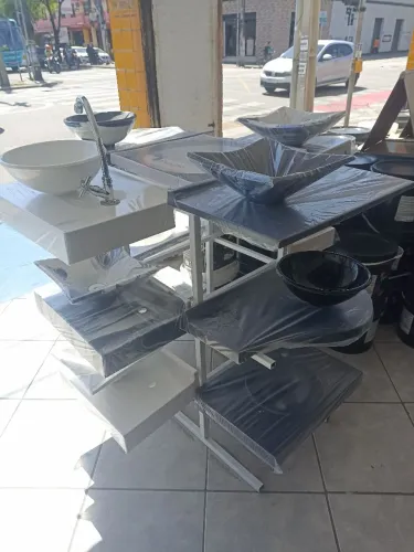 Pias para todos os ambientes e estilos. Mármore sintético, fibras e granito