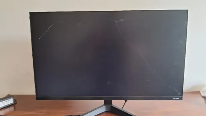 Monitor gamer Samsung 27" DANIFICADO