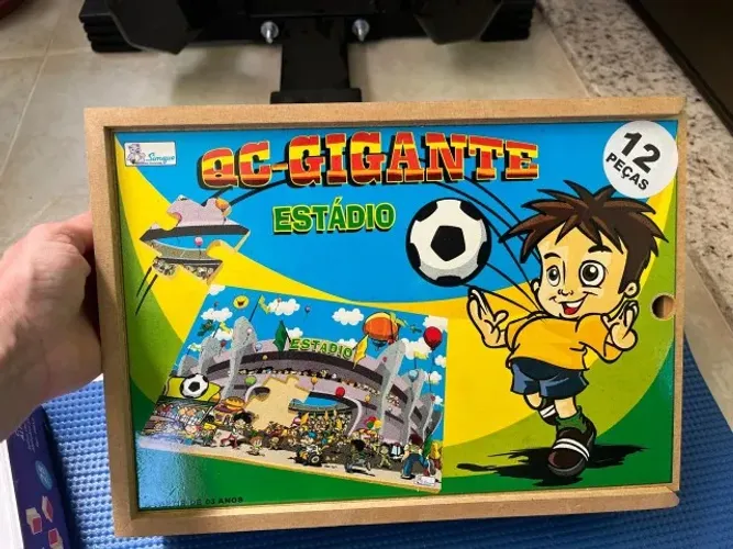 Quebra cabeça Gigante infantil - Estádio 12 peças em MDF 