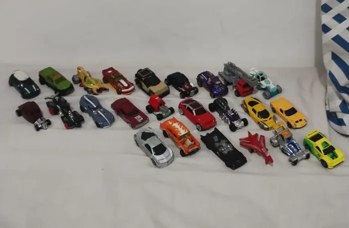 Hot wheels e maisto loose