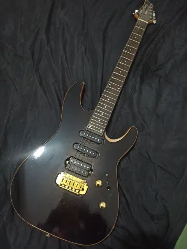 Guitarra Memphis MG230 modificada