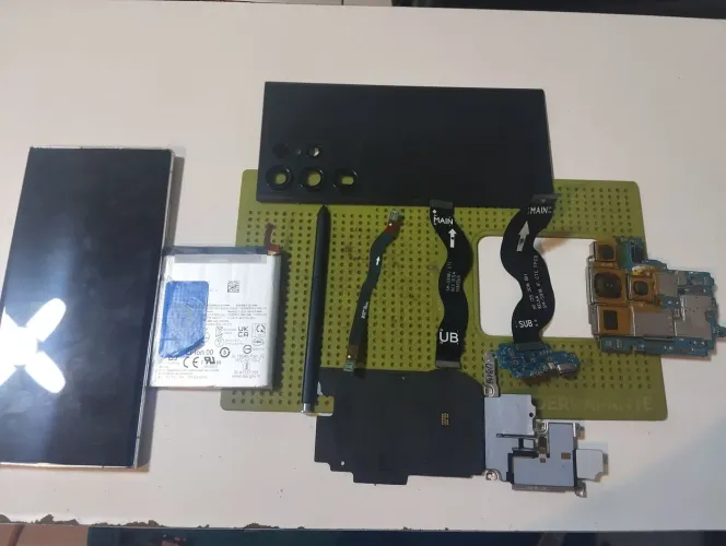 Vendo s23 ultra Para retirada de peças valores na descrição... Podemos negociar Arapiraca