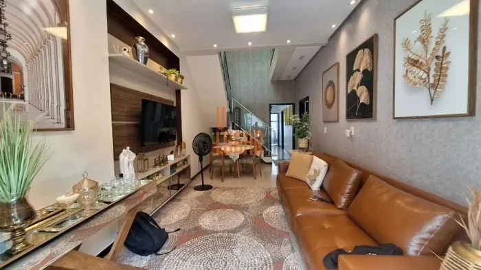 Um Lugar Imóveis VENDE: Casa ampla com 2 andares e 5 suítes no Conjunto Castelo Branco, Cu