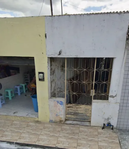 Casa com Ponto Comercial à Venda - Excelente Localização em Ibateguara/AL