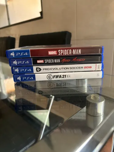 4 jogos de Ps4 