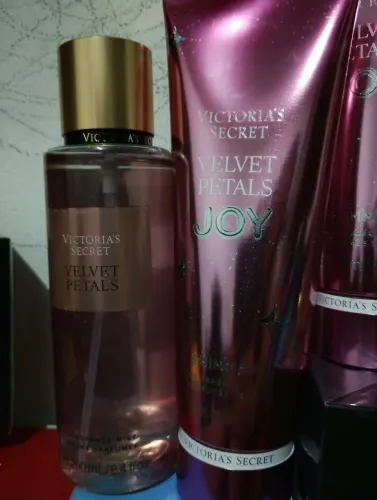 Kit body splash e hidratante Victoria Secrets
