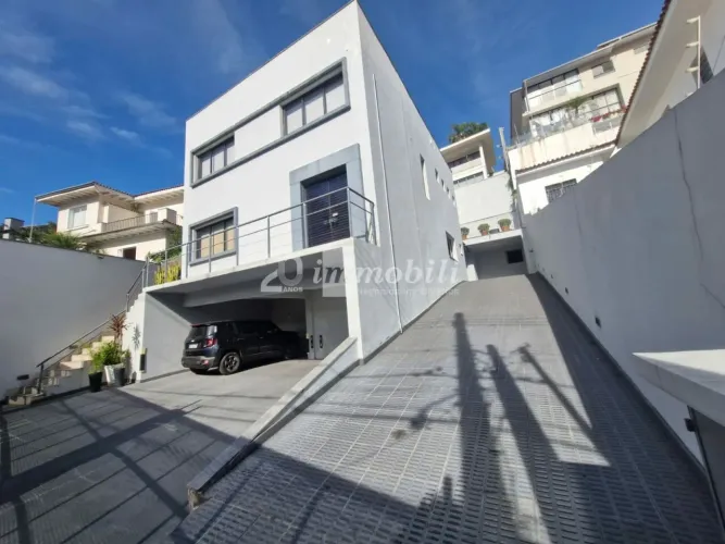 CASA COMERCIAL DE FRENTE PARA MERCADO LIVRE ARENA PACAEMBU
