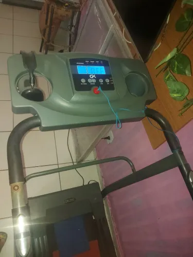 Vendo uma esteira funcionando normalmente promoção relâmpago baixa o preço pra vender lo 3