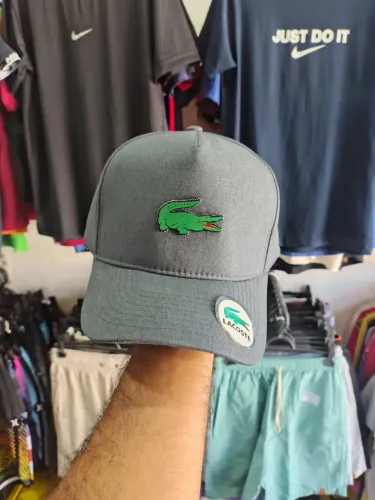 Boné Com Fechamento em Fivela