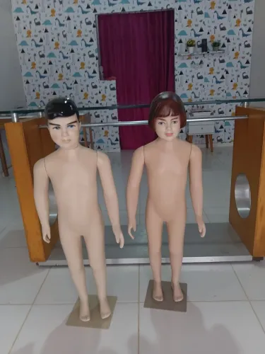 Vende-se manequin