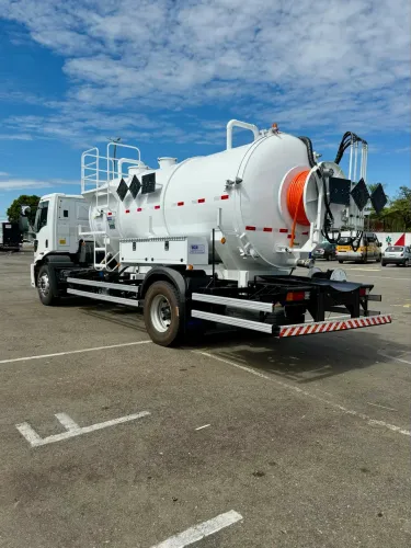 Caminhão Ford 2013 tanque 12m3 combinado limpa fossa Hidrojato 
