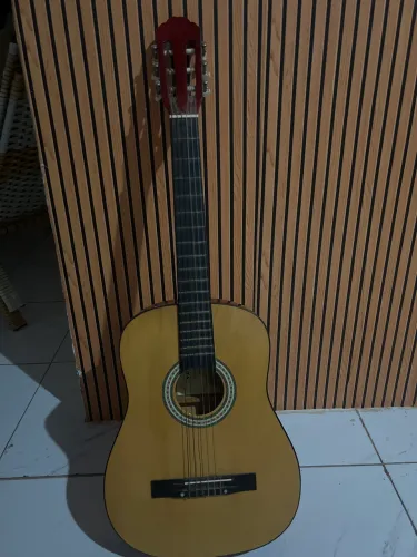 Violão (semi novo!!!)