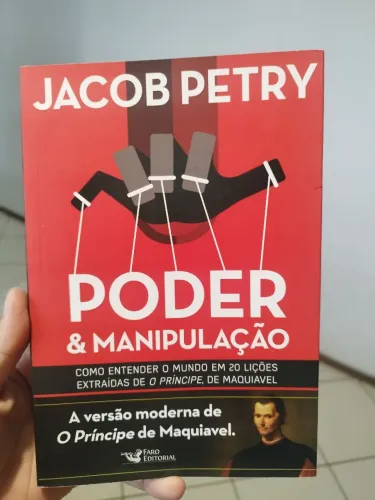 Kit com 6 Livros de Desenvolvimento Pessoal e Negócios