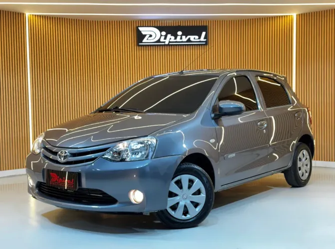 Toyota Etios X 1.3 Flex 16V 5P Mec. 2015