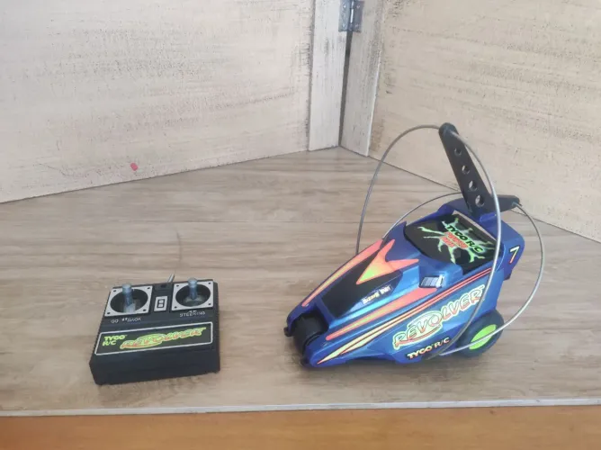 Carrinho de controle Remoto Revolver Tyco R/C