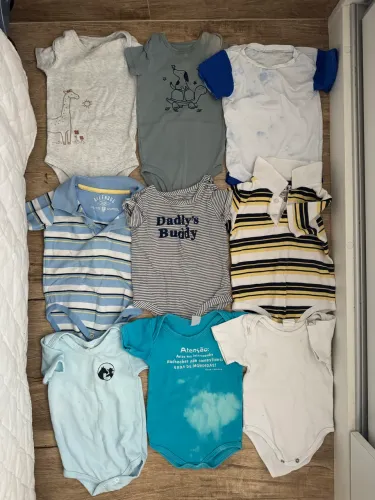 Lote/lotinho de bodies e camisas de bebê até 9 meses - importados e nacional