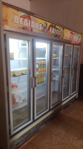 Freezer de seis portas