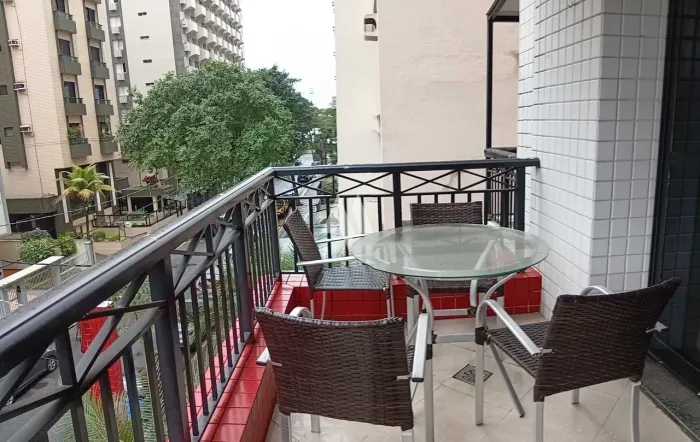 Apartamento para locação com 199 m² de área total próximo à praia, na Aparecida/ Santos -