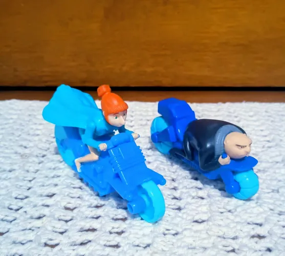 Personagens Meu Malvado Favorito Lucy e Gru