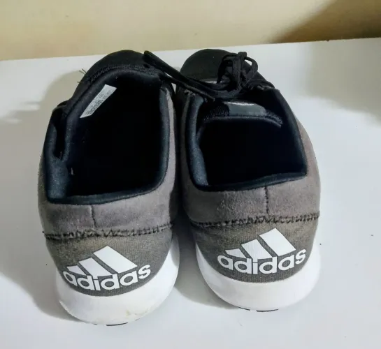 Tênis Adidas número 36 perfeito estado de conservação
