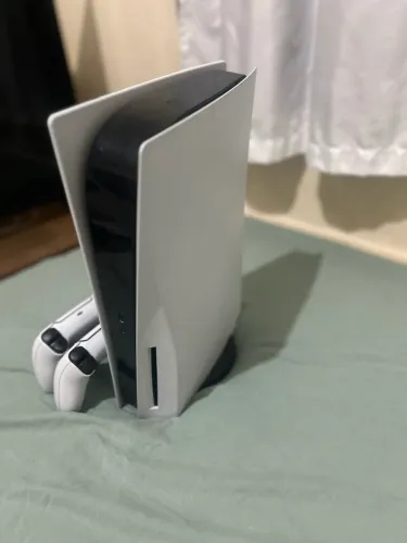 PS5 dois controles com entrada de disco