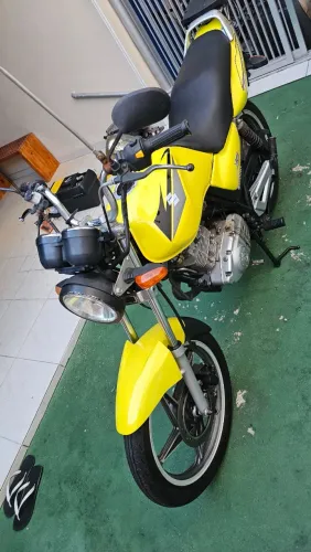 Suzuki EN 125 YES SE 2011