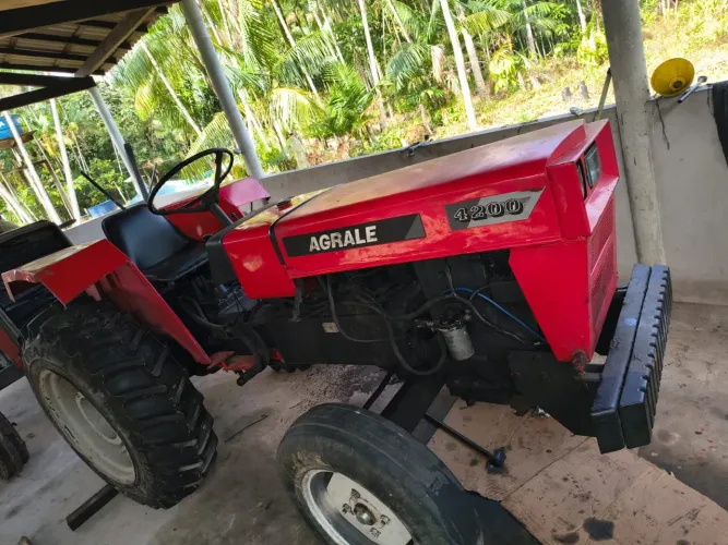 VENDO TRATOR AGRALE 4200 