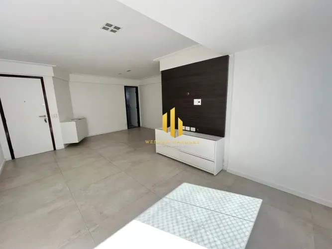 Apartamento Reformado 3quartos 1suite 93m Com Armários 2 vagas