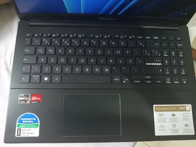 Vende Notebook Com a garantia:Asus vivobook Go 15 Ryzen 5 7520u com 16gb de ram e 512 ssd