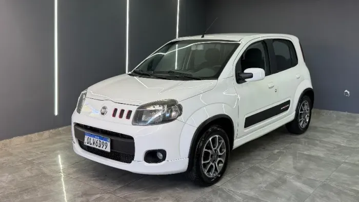 Fiat Uno Sporting 1.4 EVO Fire Flex 8V 4P 2013